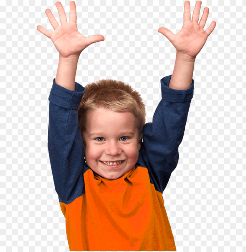 Картинка машет рукой. Дети поднимают руки. Мальчик с поднятыми руками. Радостный мальчик. Счастливый мальчик.