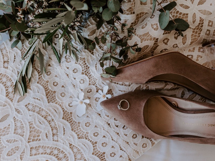 shoes, ring, bouquet, flowers