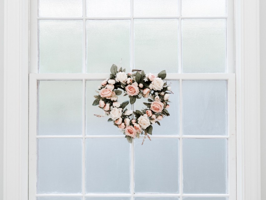 free PNG window, wreath, heart, minimalism background PNG images transparent